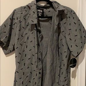 BATMAN XL BUTTON DOWN